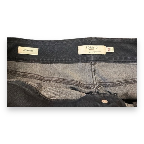 Women’s torrid 22S Short Alchemy Rinse Jegging Skinny Super Soft High-Rise Jean - Picture 5 of 13